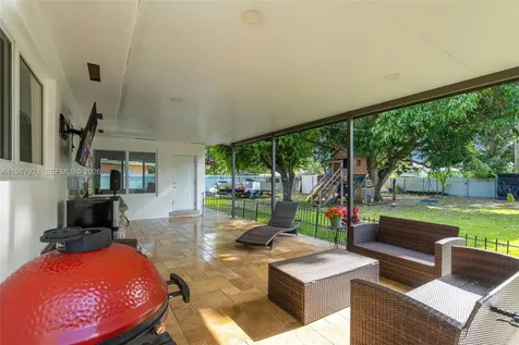 10747 NW 22nd Court Miami FL 33167