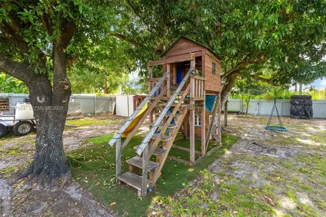 10747 NW 22nd Court Miami FL 33167