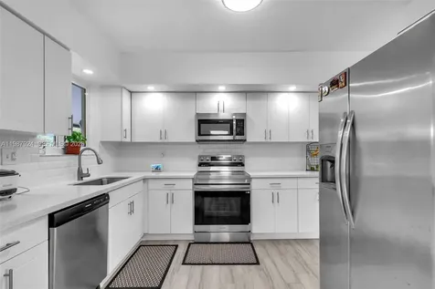 10747 NW 22nd Court Miami FL 33167