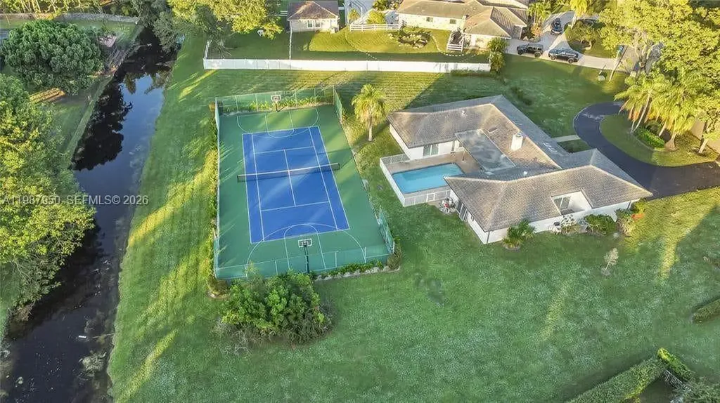 4010 NW 99th Avenue Coral Springs FL 33065