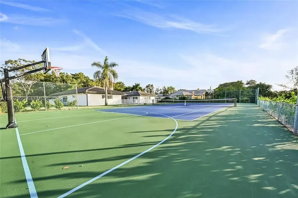 4010 NW 99th Avenue Coral Springs FL 33065