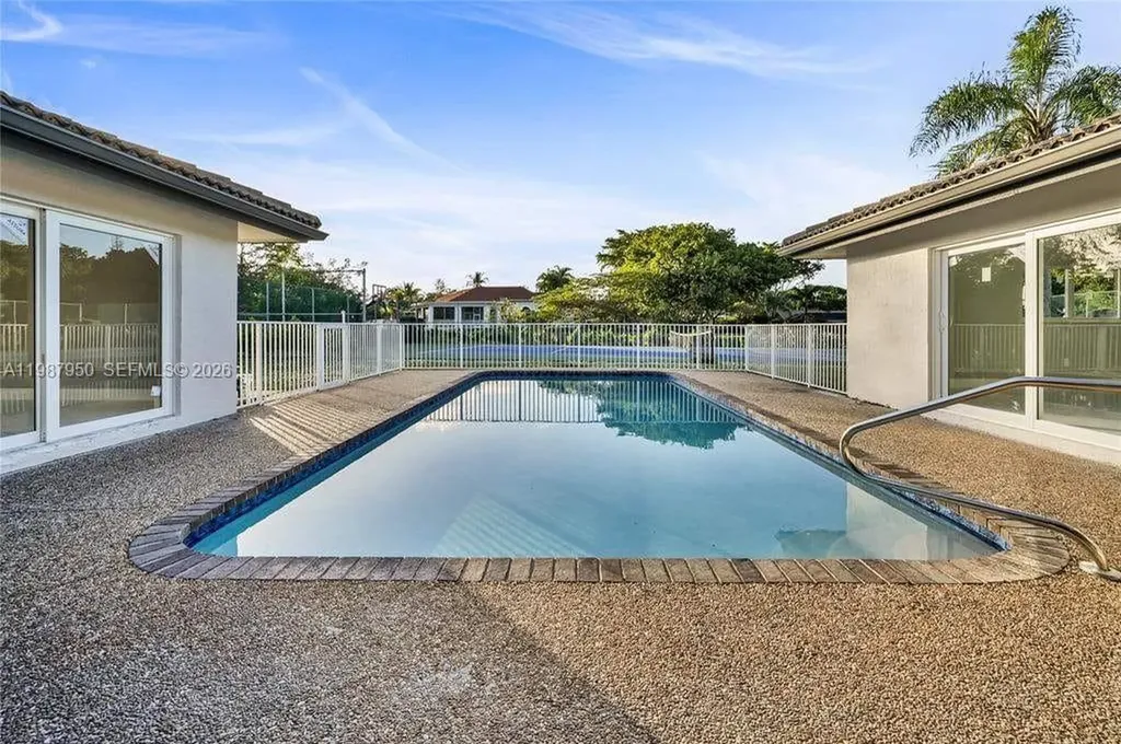 4010 NW 99th Avenue Coral Springs FL 33065