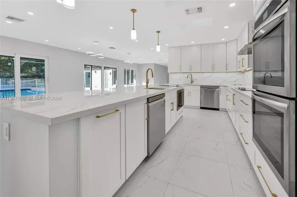 4010 NW 99th Avenue Coral Springs FL 33065