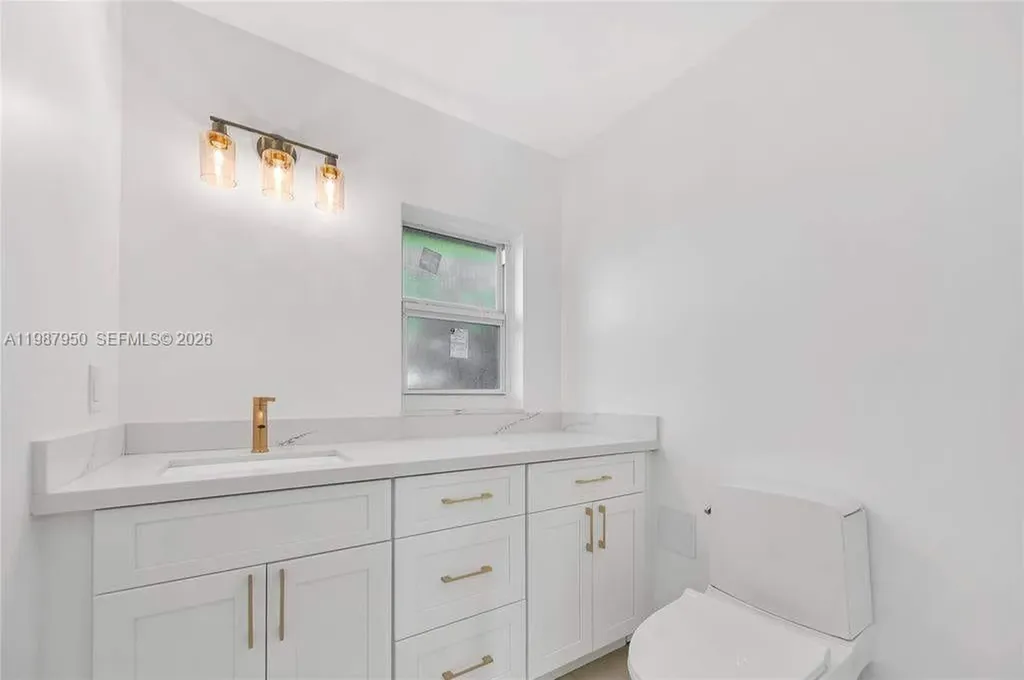 4010 NW 99th Avenue Coral Springs FL 33065