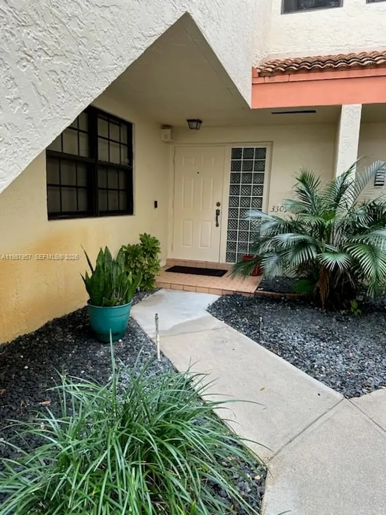 3309 Water Oak Drive Hollywood FL 33021