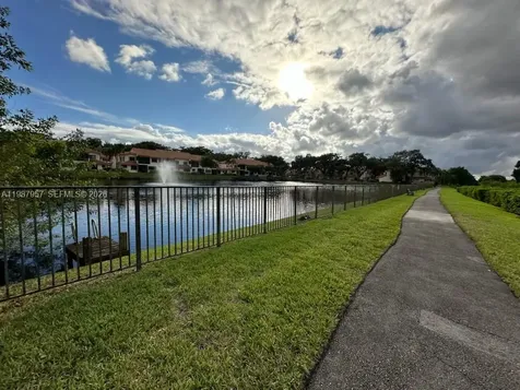 3309 Water Oak Drive Hollywood FL 33021