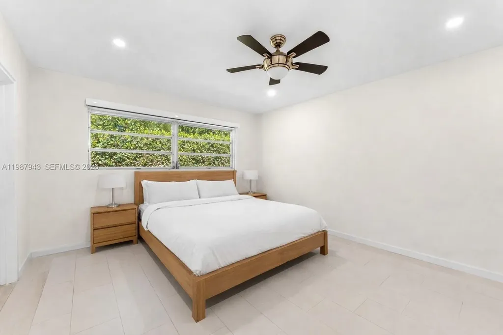 1525 Diplomat Parkway Hollywood FL 33019