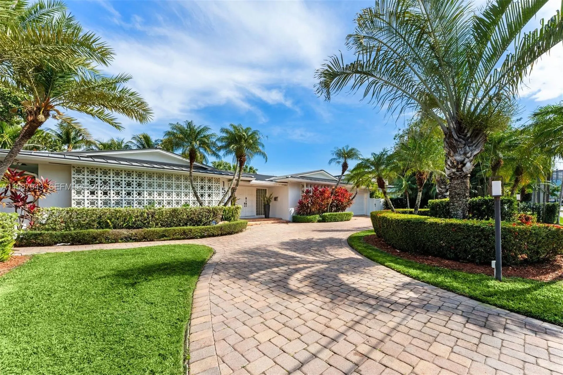 1525 Diplomat Parkway Hollywood FL 33019