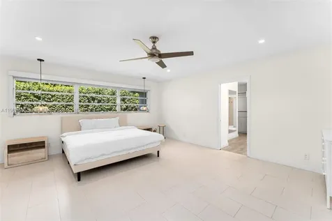 1525 Diplomat Parkway Hollywood FL 33019