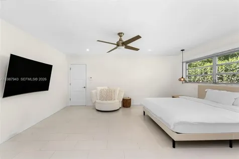 1525 Diplomat Parkway Hollywood FL 33019