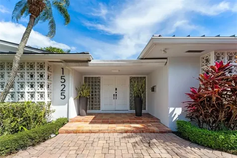 1525 Diplomat Parkway Hollywood FL 33019