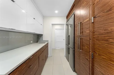 1525 Diplomat Parkway Hollywood FL 33019