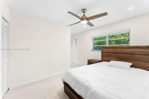 1525 Diplomat Parkway Hollywood FL 33019
