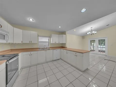 12345 NW 1st Street Plantation FL 33325