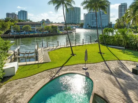 268 S Parkway Golden Beach FL 33160