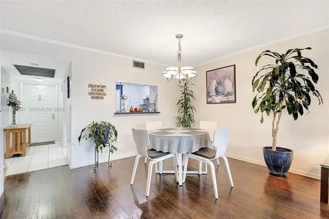 1100 Colony Point Circle Pembroke Pines FL 33026