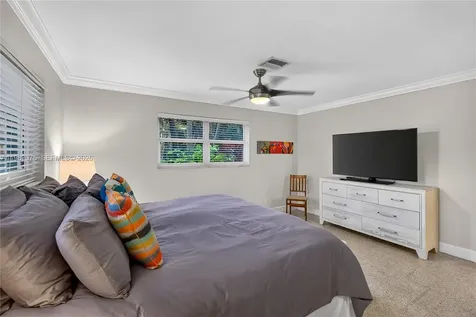 632 NW 28th Court Wilton Manors FL 33311