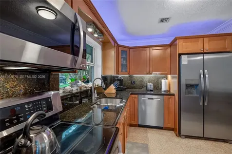 632 NW 28th Court Wilton Manors FL 33311