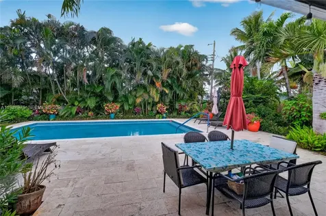 632 NW 28th Court Wilton Manors FL 33311