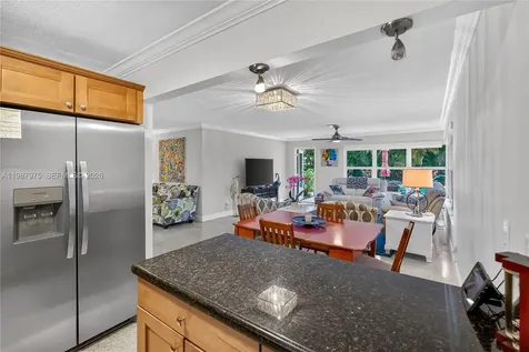 632 NW 28th Court Wilton Manors FL 33311