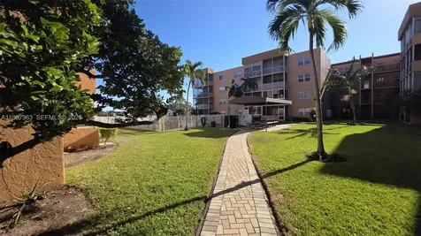 3050 E Sunrise Lakes Drive Sunrise FL 33322