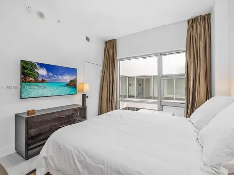 6799 Collins Avenue Miami Beach FL 33141