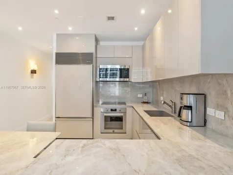 6799 Collins Avenue Miami Beach FL 33141