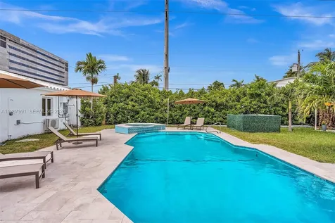 703 NE 7th Street Hallandale Beach FL 33009