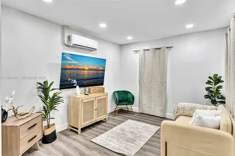 703 NE 7th Street Hallandale Beach FL 33009