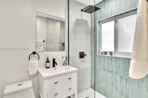 703 NE 7th Street Hallandale Beach FL 33009