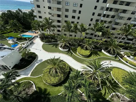 100 Lincoln Road Miami Beach FL 33139