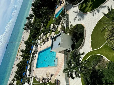 100 Lincoln Road Miami Beach FL 33139