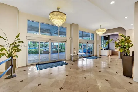 100 Lincoln Road Miami Beach FL 33139