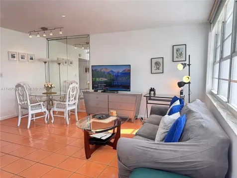 100 Lincoln Road Miami Beach FL 33139