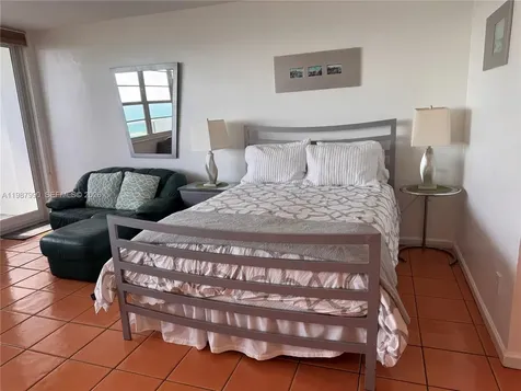 100 Lincoln Road Miami Beach FL 33139