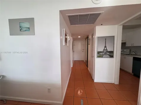 100 Lincoln Road Miami Beach FL 33139