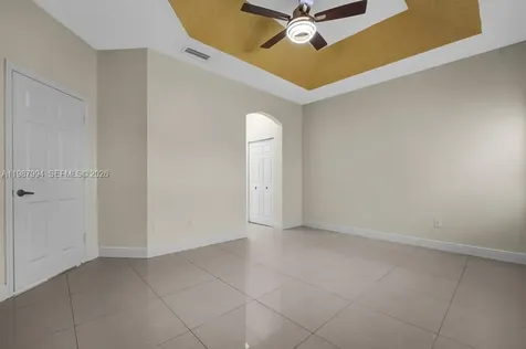 1282 NW 171st Terrace Pembroke Pines FL 33028