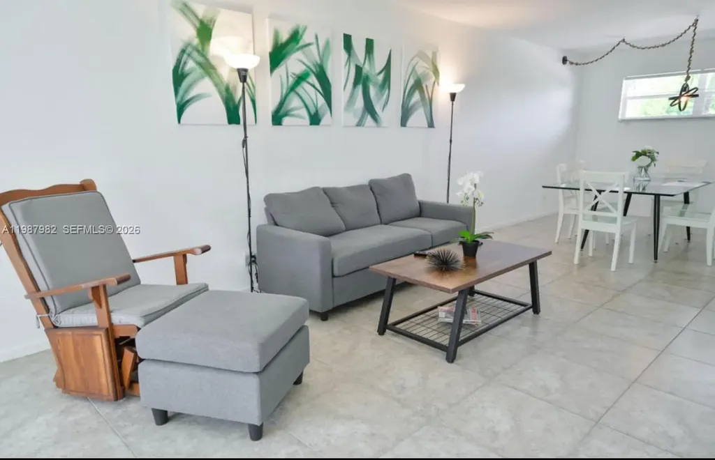 8901 S Hollybrook Boulevard Hollywood FL 33025