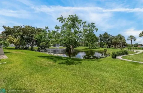 8901 S Hollybrook Boulevard Hollywood FL 33025