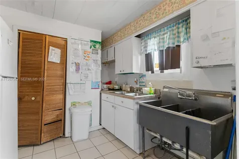 1781 NW 152nd Terrace Miami Gardens FL 33054
