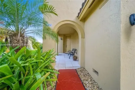 5271 SW 141st Terrace Miramar FL 33027