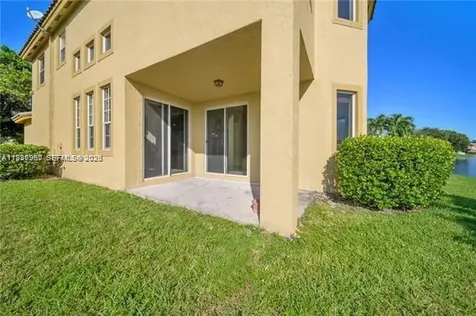5271 SW 141st Terrace Miramar FL 33027