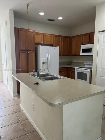 6716 Cypress Walk Terrace Tamarac FL 33321