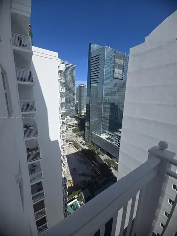 185 SE 14th Terrace Miami FL 33131