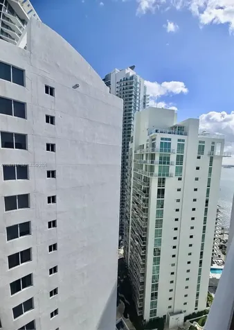 185 SE 14th Terrace Miami FL 33131
