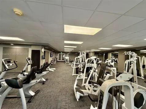 185 SE 14th Terrace Miami FL 33131