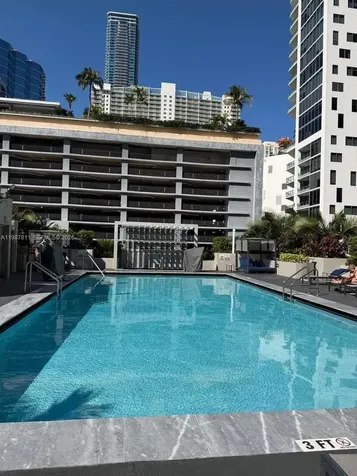 185 SE 14th Terrace Miami FL 33131