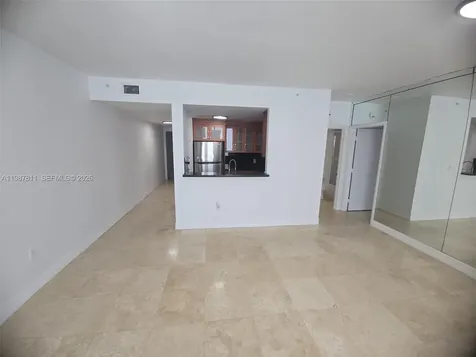185 SE 14th Terrace Miami FL 33131