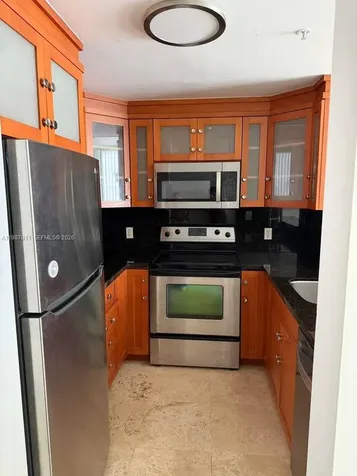 185 SE 14th Terrace Miami FL 33131