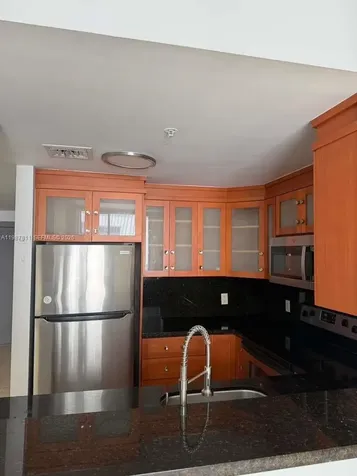 185 SE 14th Terrace Miami FL 33131